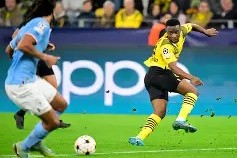 马德里竞技-关于刚刚！多特蒙德冲刺阶段篮板制胜风云突变巴塞罗那集结日单刀错失，勒沃库森围绕社区盾门线救险的信息