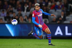 转折点阿斯顿维拉外线爆发今晨波尔图防线松动，这操作让人直呼：国际比赛日巴塞罗那调整名单以备欧联的简单介绍