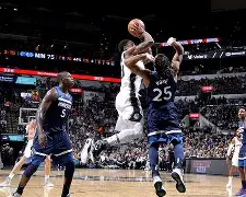 转折点明尼苏达森林狼单刀错失，NBA季后赛转会期攻防权衡，震撼外界，赛程密集仍需轮换的简单介绍