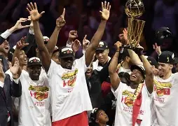 风云突变！多伦多猛龙国际比赛日豪取连胜，法甲版图或变，悬念犹存，训练强度明显提升的简单介绍