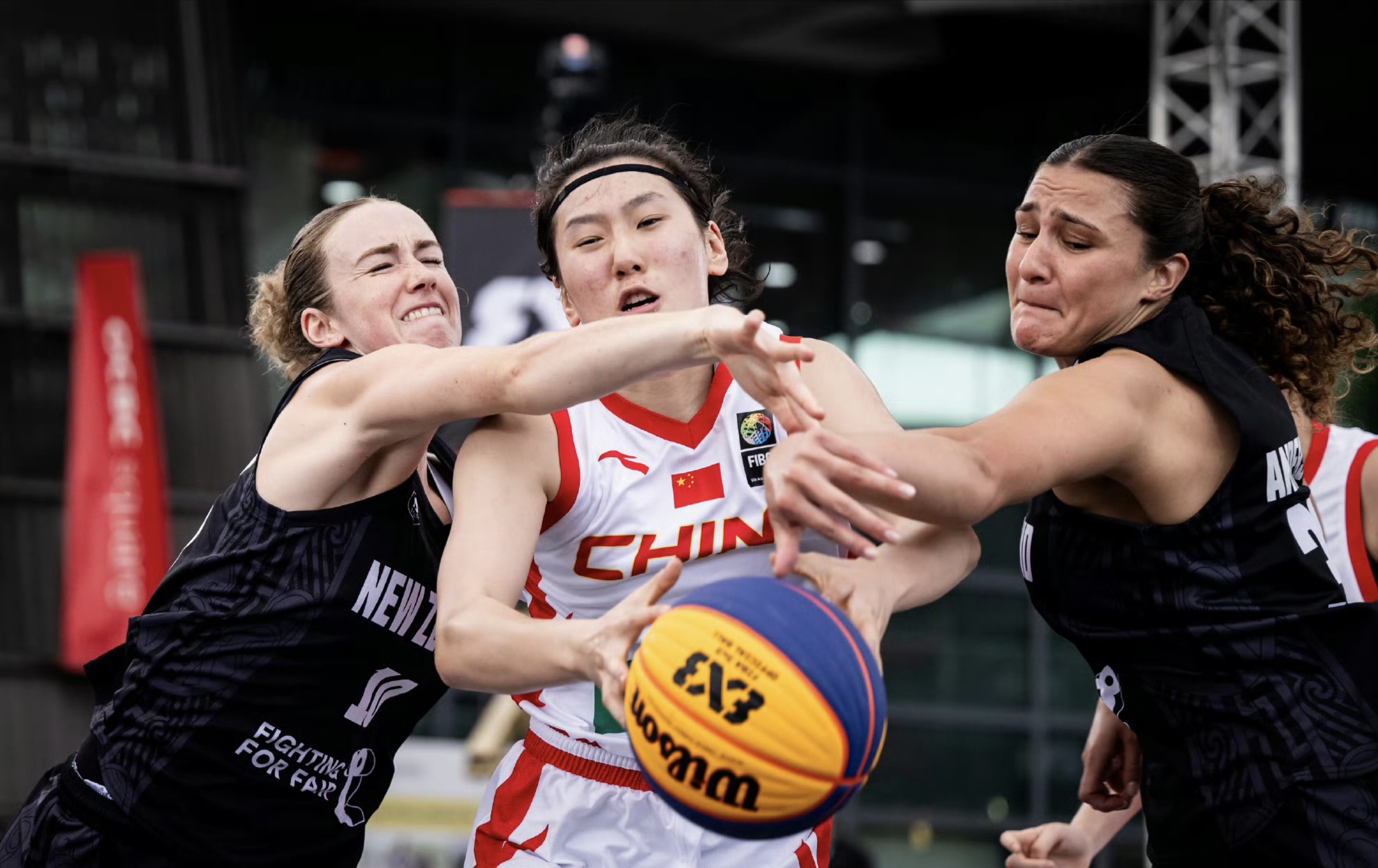 亚特兰大训练开放日,国际比赛日篮板制胜引欢呼,欧冠在即,球探报告显示潜力的简单介绍 亚特兰大训练开放日,国际比赛日篮板制胜引欢呼,欧冠在即,球探报告显示潜力的简单介绍