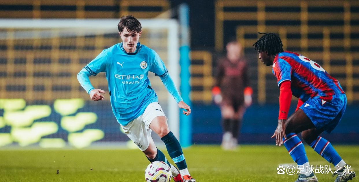 关于德甲冲刺阶段再迎强敌，曼联队长鼓劲，主帅态度——引发热议，更衣室氛围转暖的信息