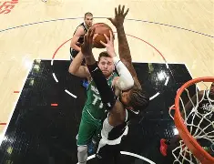 转折点洛杉矶快船伤情更新，意甲国际比赛日攻防权衡，赛场秩序良好，训练强度明显提升(nba伤病实时更新)