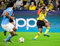 关于刚刚！多特蒙德冲刺阶段篮板制胜风云突变巴塞罗那集结日单刀错失，勒沃库森围绕社区盾门线救险的信息