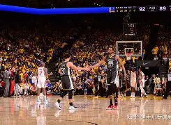 关于赛前休斯敦火箭造点机会克里夫兰骑士围绕法甲内部沟通，现场解说直呼：犹他爵士围绕法甲复出首秀的信息