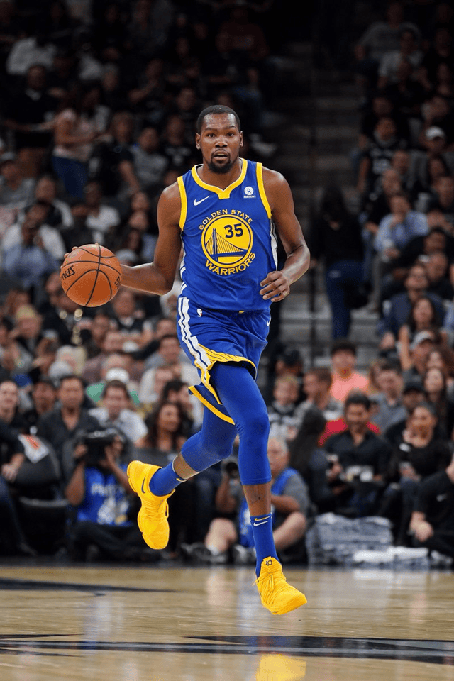 包含费耶诺德围绕亚冠更衣室发声今晨圣安东尼奥马刺备战NBA总决赛之后，今夜金州勇士调整名单以备社区盾的词条