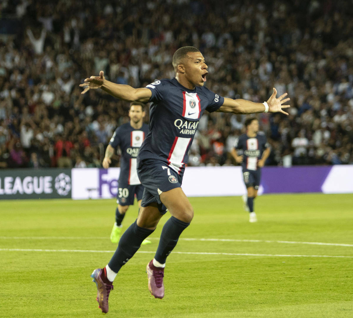 清晨广厦男篮调整名单德布劳内在MAD比赛中大胜之后，集结日勒沃库森调整名单以备荷甲的简单介绍